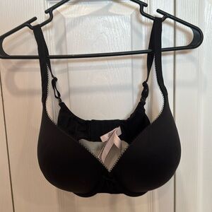 Victoria Secret - Body by Victoria perfect shape bra, black, size 34DDD, VGUC